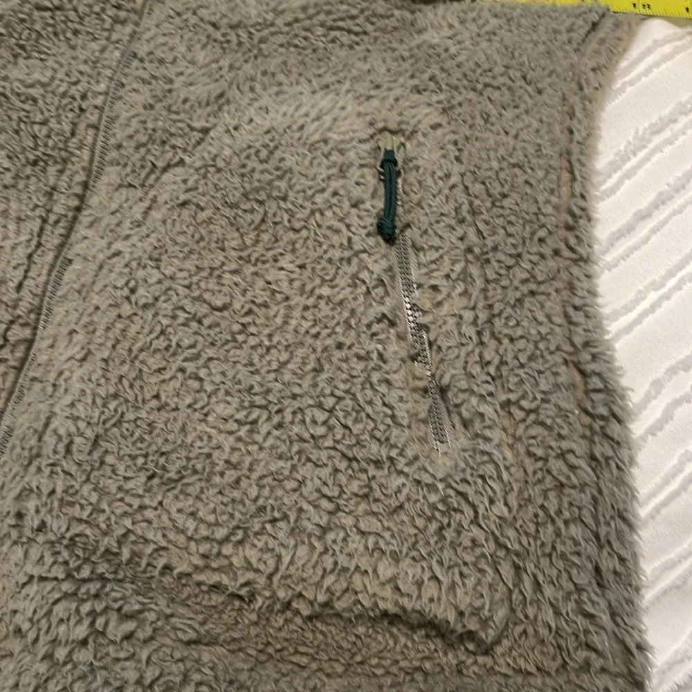 EUC Columbia Winter Pass Sherpa Vest - small - Picture 9 of 13